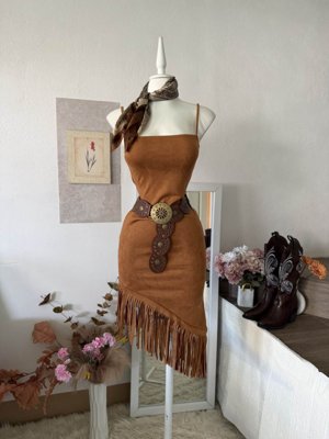 SHEIN MOD Vestido elegante de tirantes finos con volantes asimétricos en el bajo
