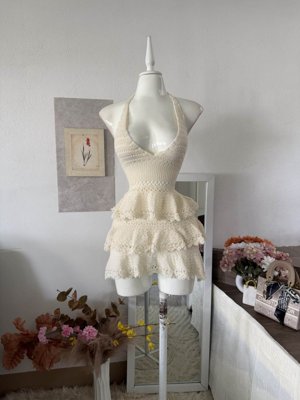 Soleia Vestido mini de punto sexy de 3 capas con volantes para mujer, diseño romántico de cuello en V con lazo en la cintura, adecuado para vacaciones, fiestas, citas, se puede usar solo o como capa e