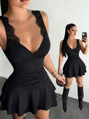 Vestido corto negro de tirantes finos con patchwork de encaje y dobladillo con volantes, elegante y sexy, casual para fiestas, de tejido de punto con pliegues y ribete de encaje/volantes, vestido de mujer para el verano